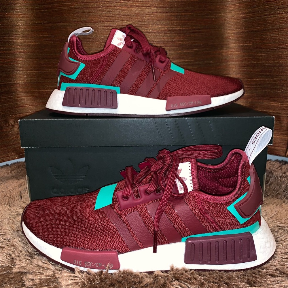 WOMEN’S NMD R1 CASUAL RUNNING SHOES